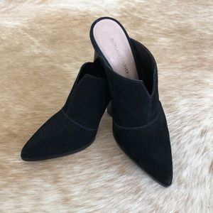 Like New! Donald Pliner Violet Suede Mule
